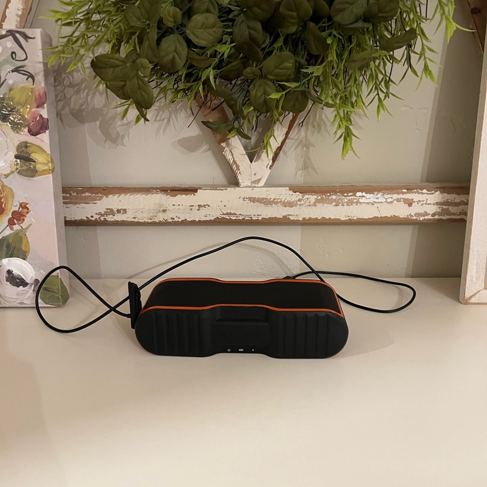 Portable Waterproof Bluetooth Speaker